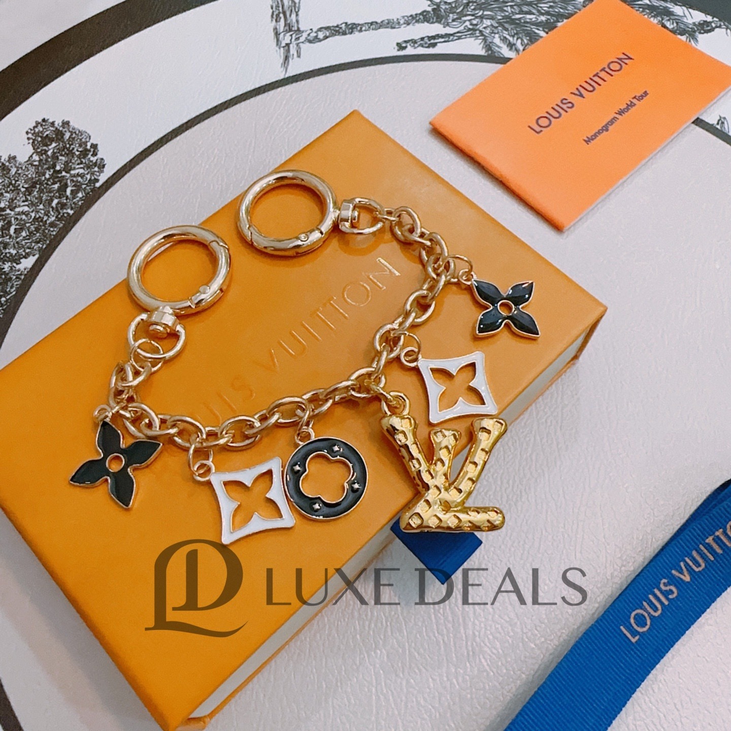 LOUIS VUITTON CHAIN BAG 