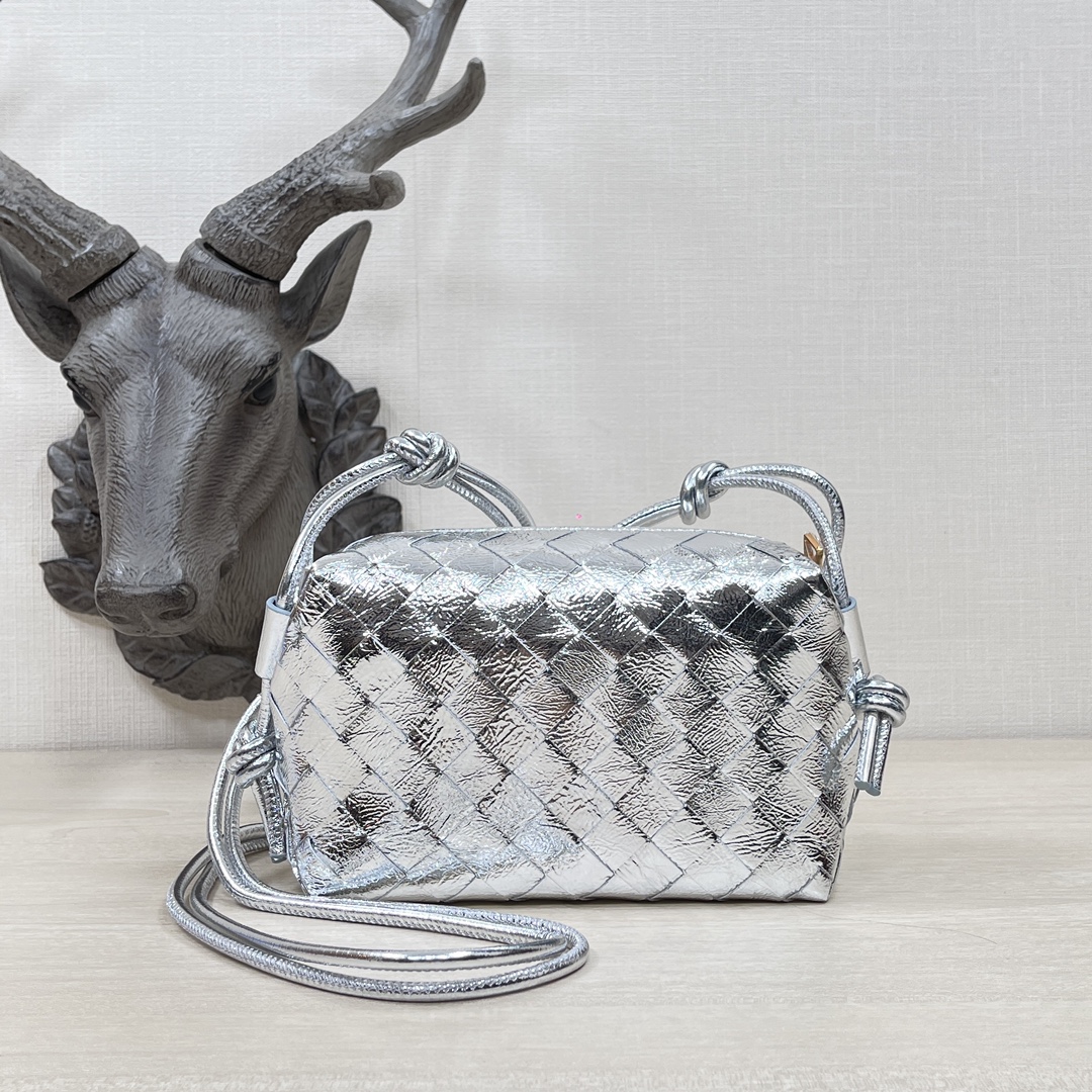 Bottega_Veneta_Arco_Bag-