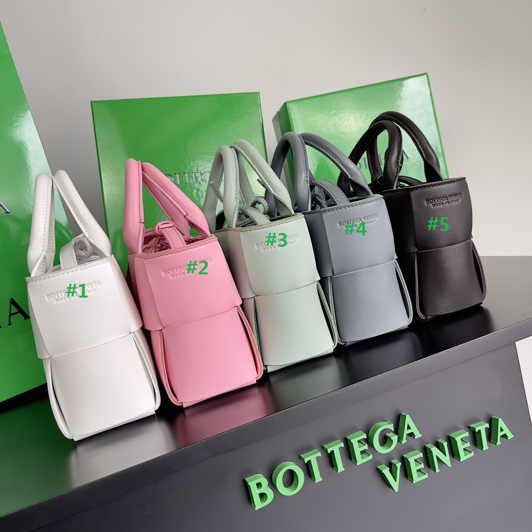 Bottega_Veneta_Tote_Bag-