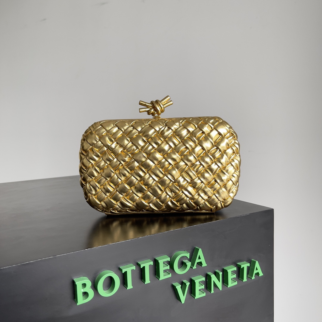 Bottega_Veneta_Cassette_