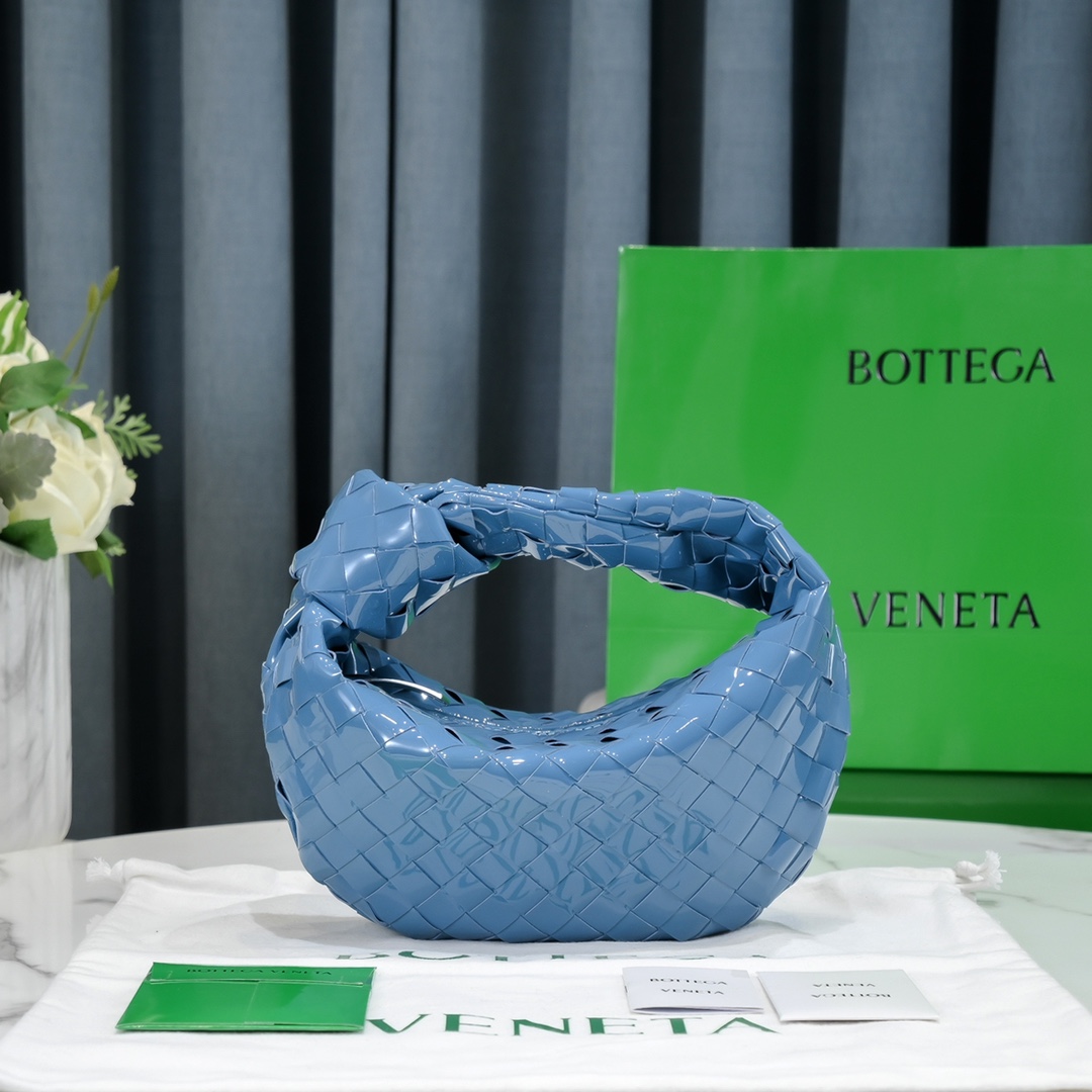 Bottega_Veneta_Jodie_Hob