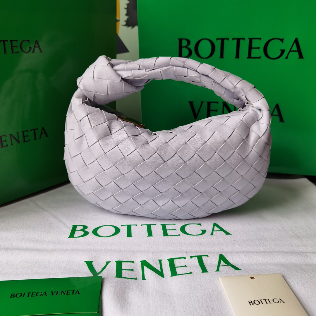 Bottega_Veneta_Jodie_Hob