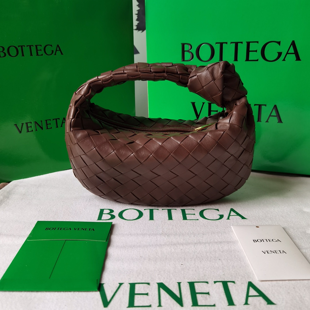 Bottega_Veneta_Jodie_Hob