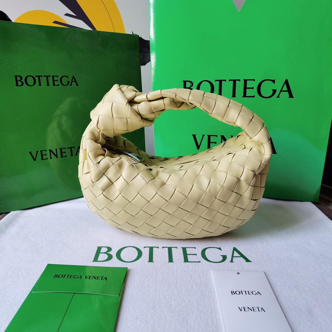 Bottega_Veneta_Jodie_Hob