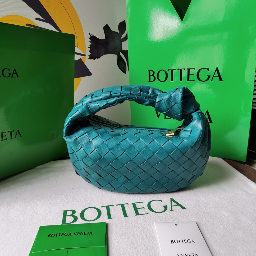 Bottega_Veneta_Jodie_Hob