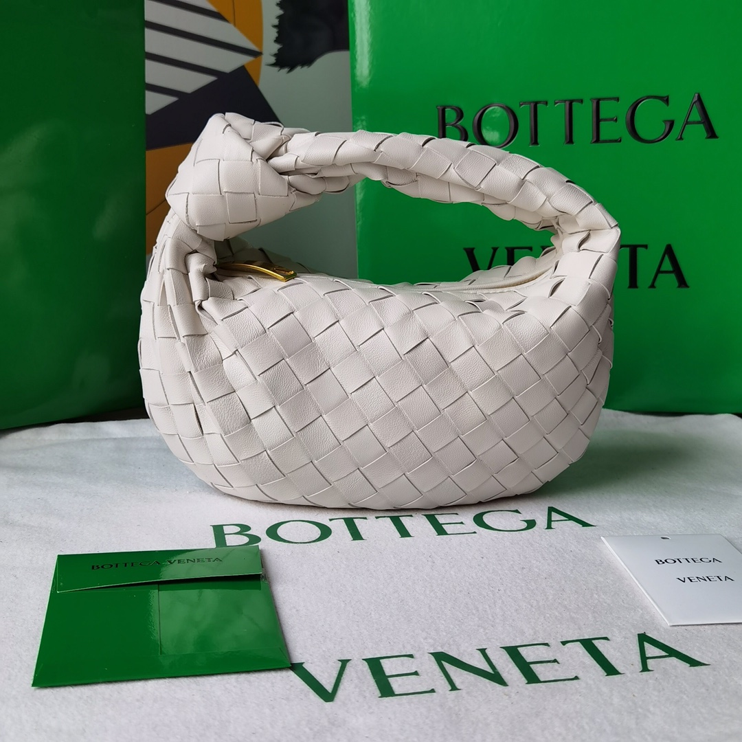 Bottega_Veneta_Jodie_Hob