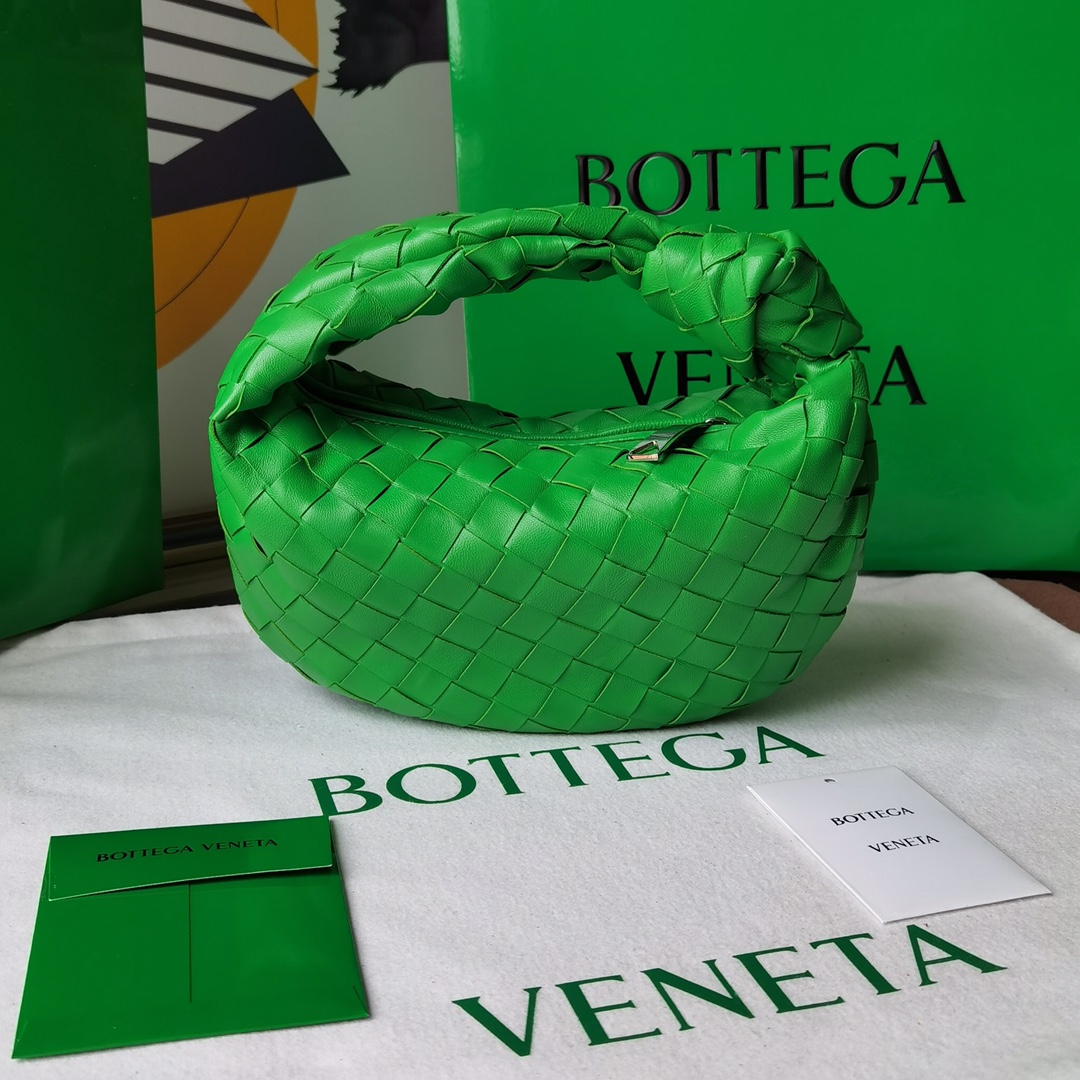 Bottega_Veneta_Jodie_Hob