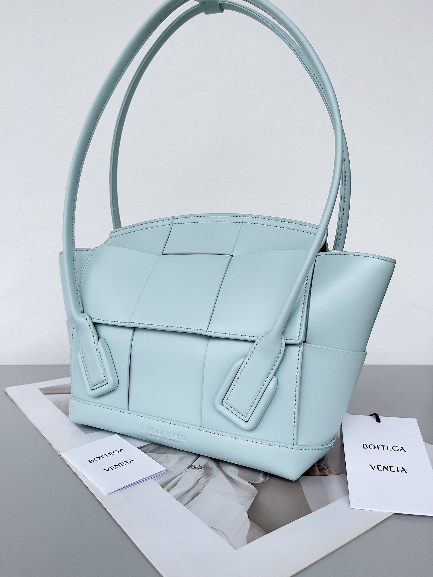 Bottega_Veneta_Arco_Bag-