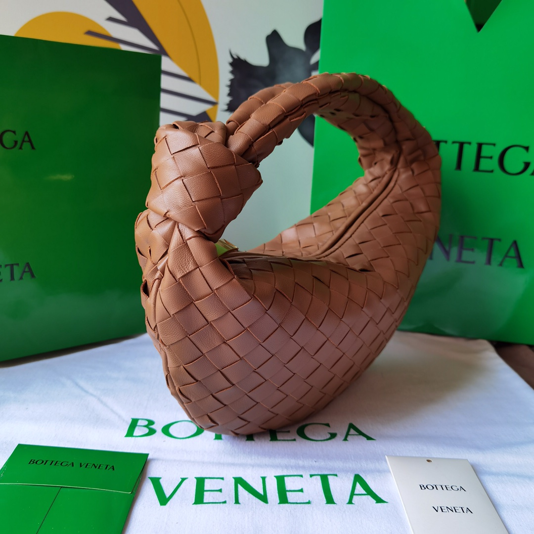Bottega_Veneta_Jodie_Hob