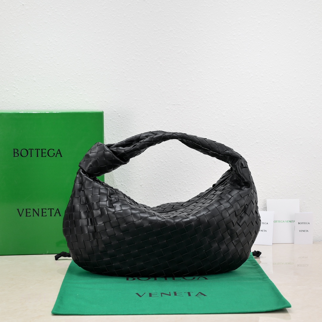 Bottega_Veneta_Jodie_Hob
