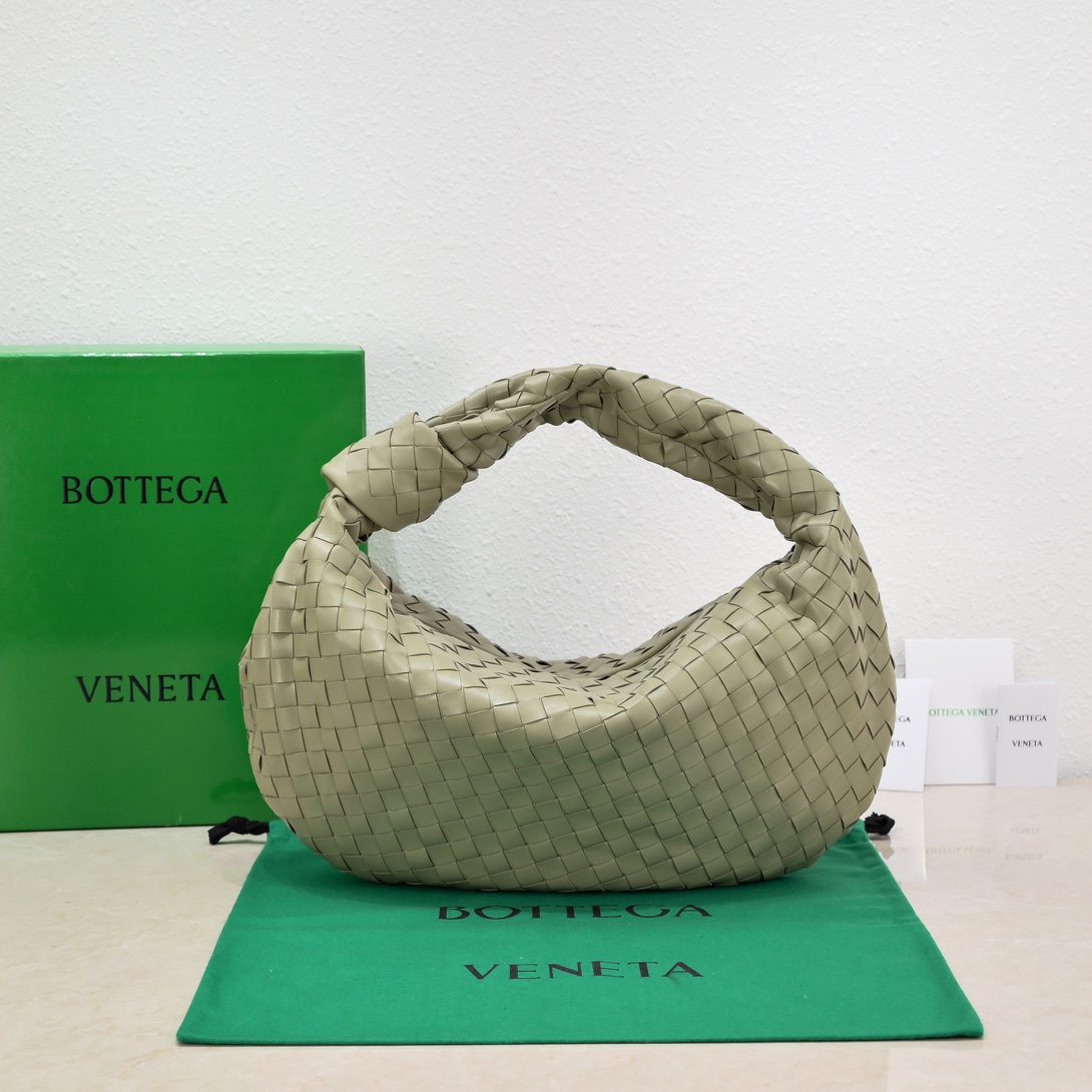 Bottega_Veneta_Jodie_Hob