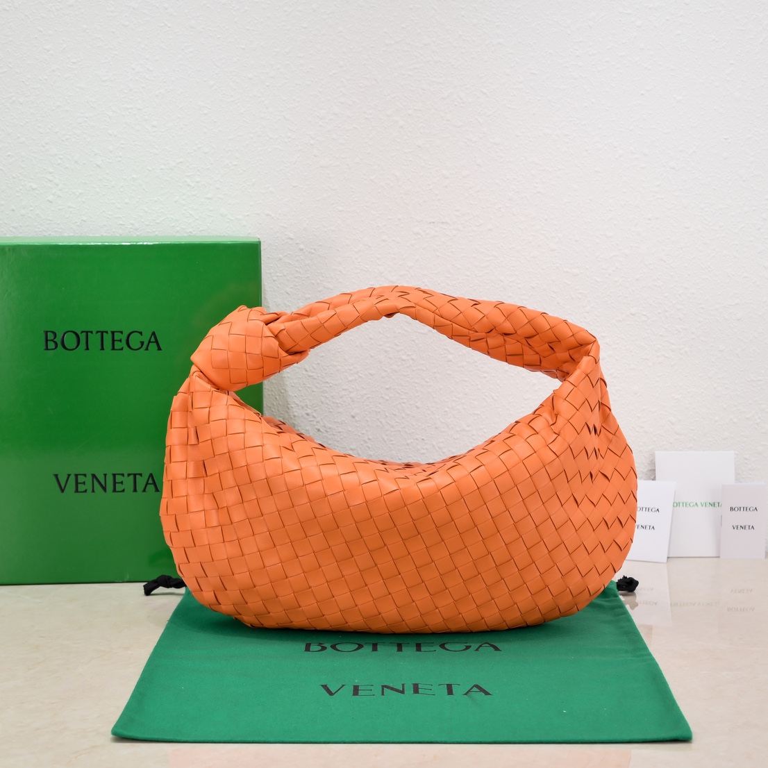 Bottega_Veneta_Jodie_Hob
