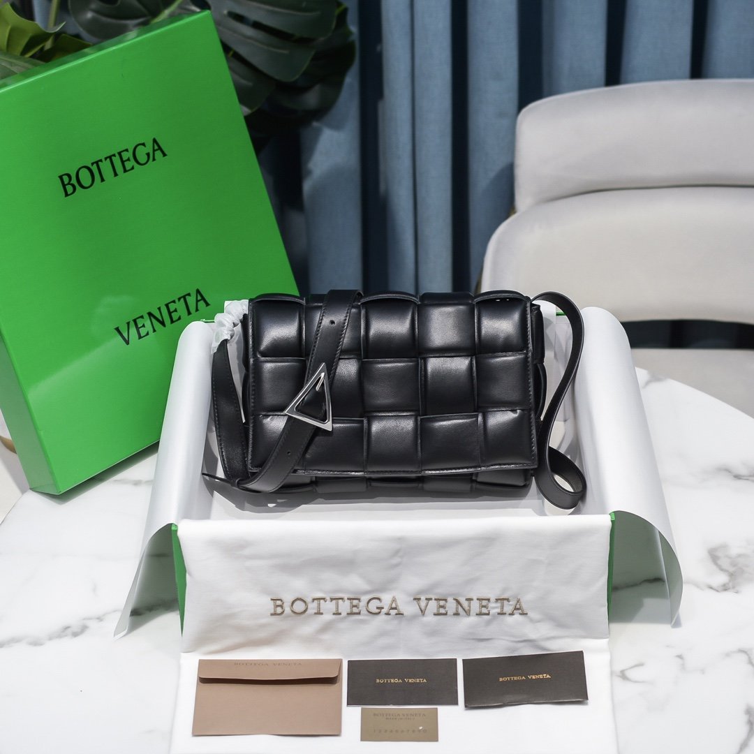 Bottega_Veneta_Padded_Ca