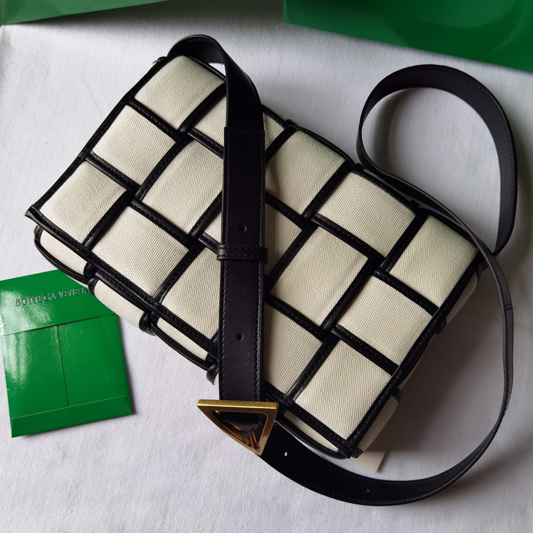 Bottega_Veneta_Webbing_C