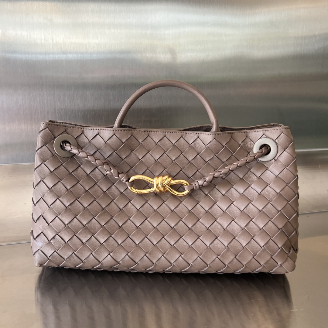 Bottega_Veneta_Andiamo-2