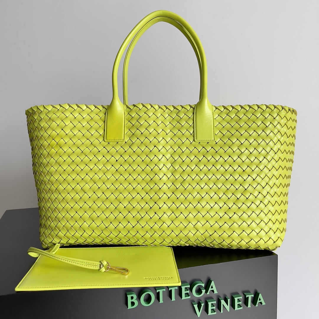 Bottega_Veneta_Large_Tot