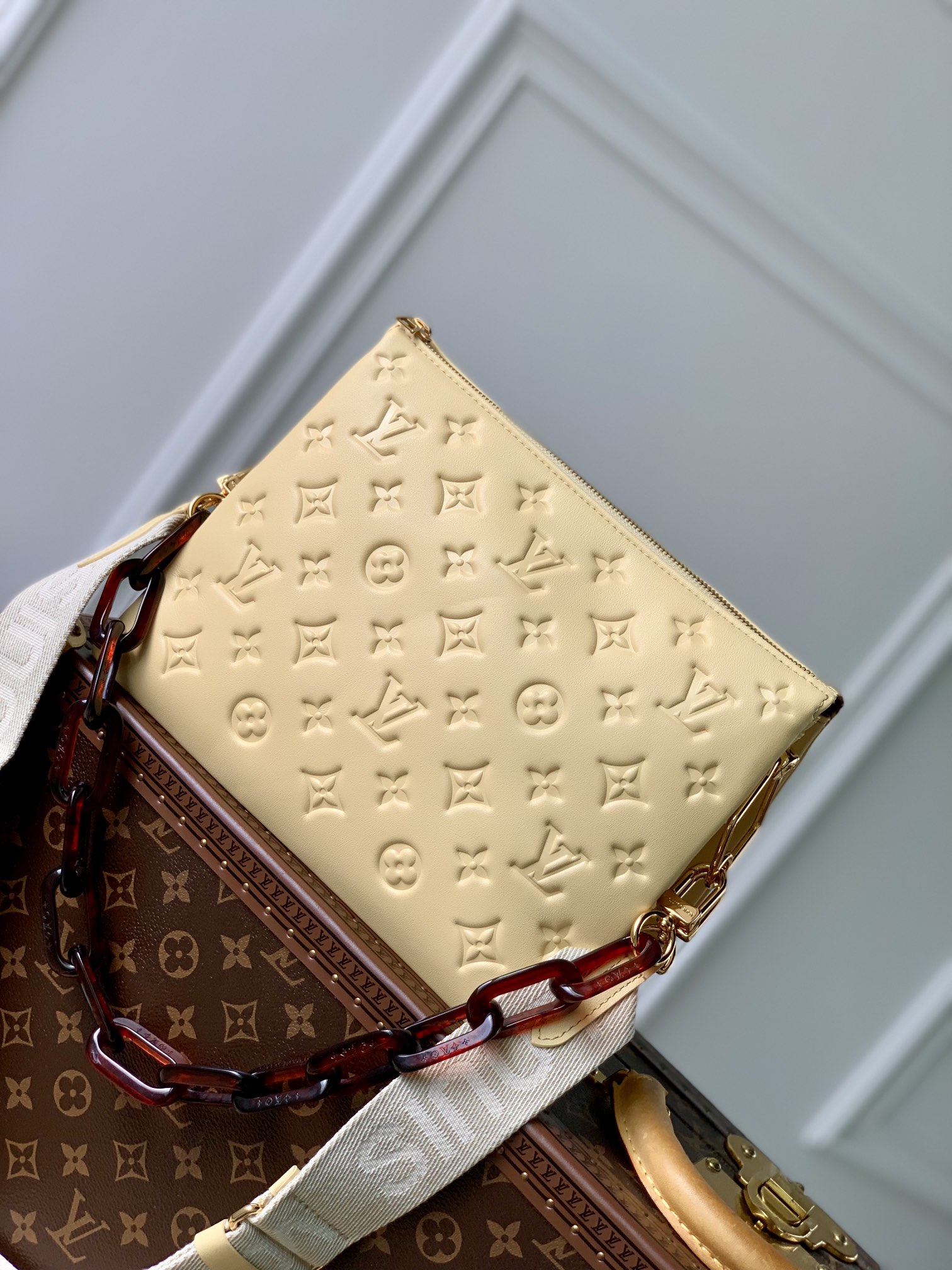 Louis_Vuitton_Coussin_Ha