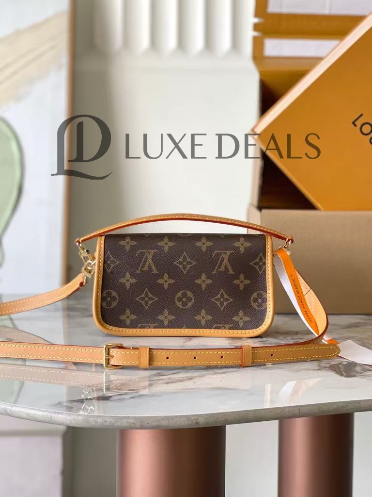 LOUIS VUITTON NANO DIANE M83298