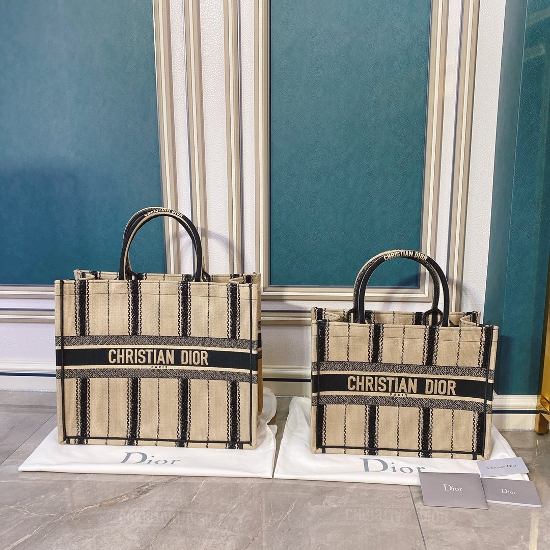 Diro_Small_Book_Tote