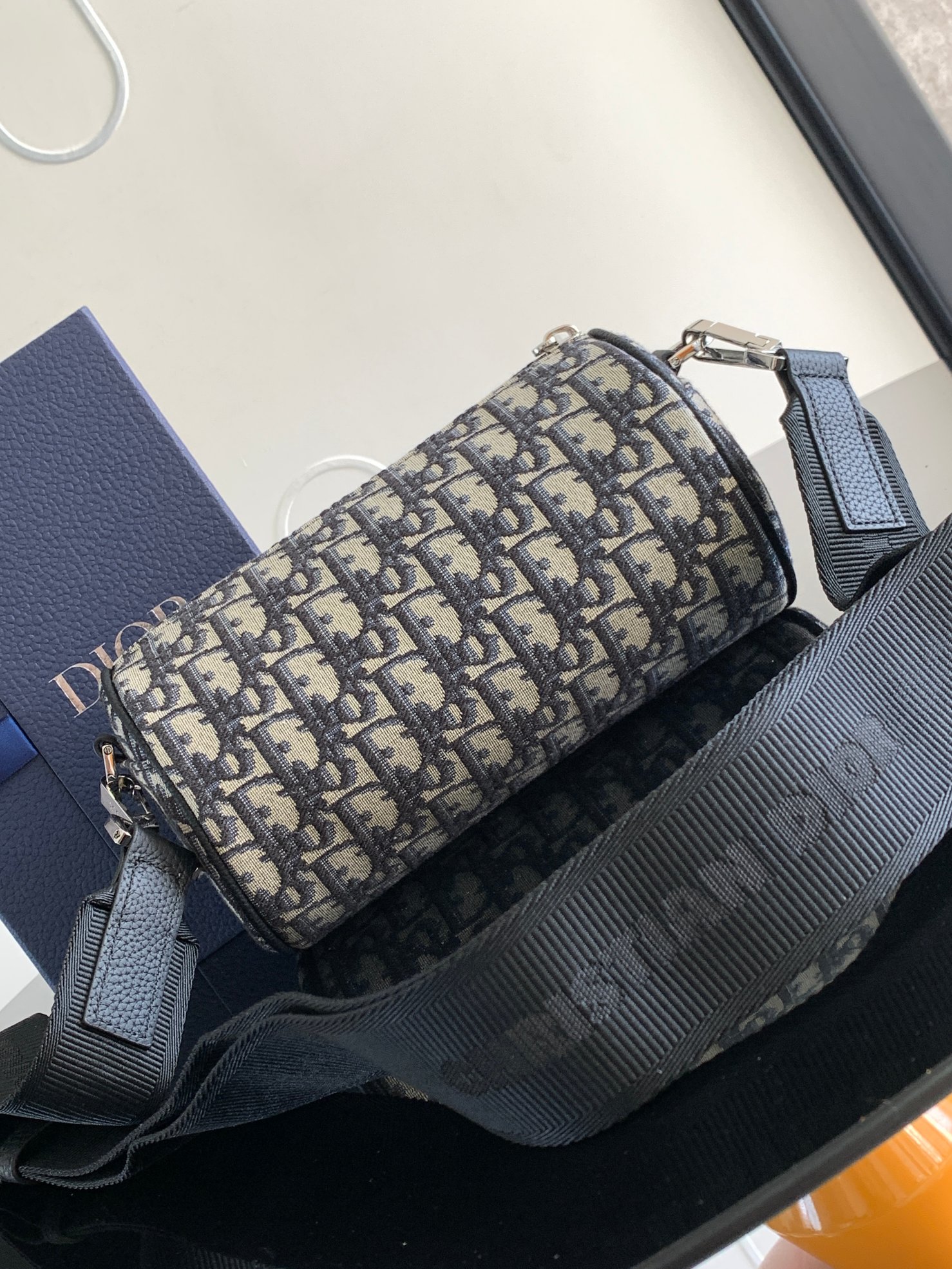 Diro_Oblique_Barrel_Cros