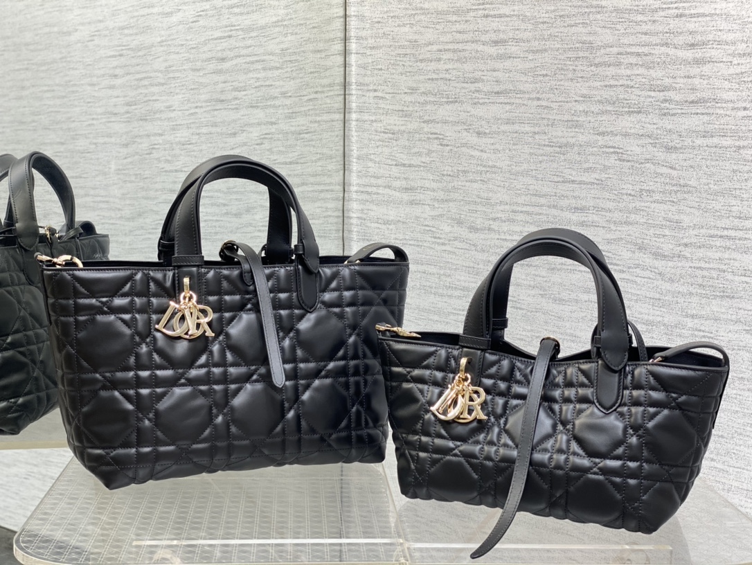 Diro_Toujours_Tote_Bags-