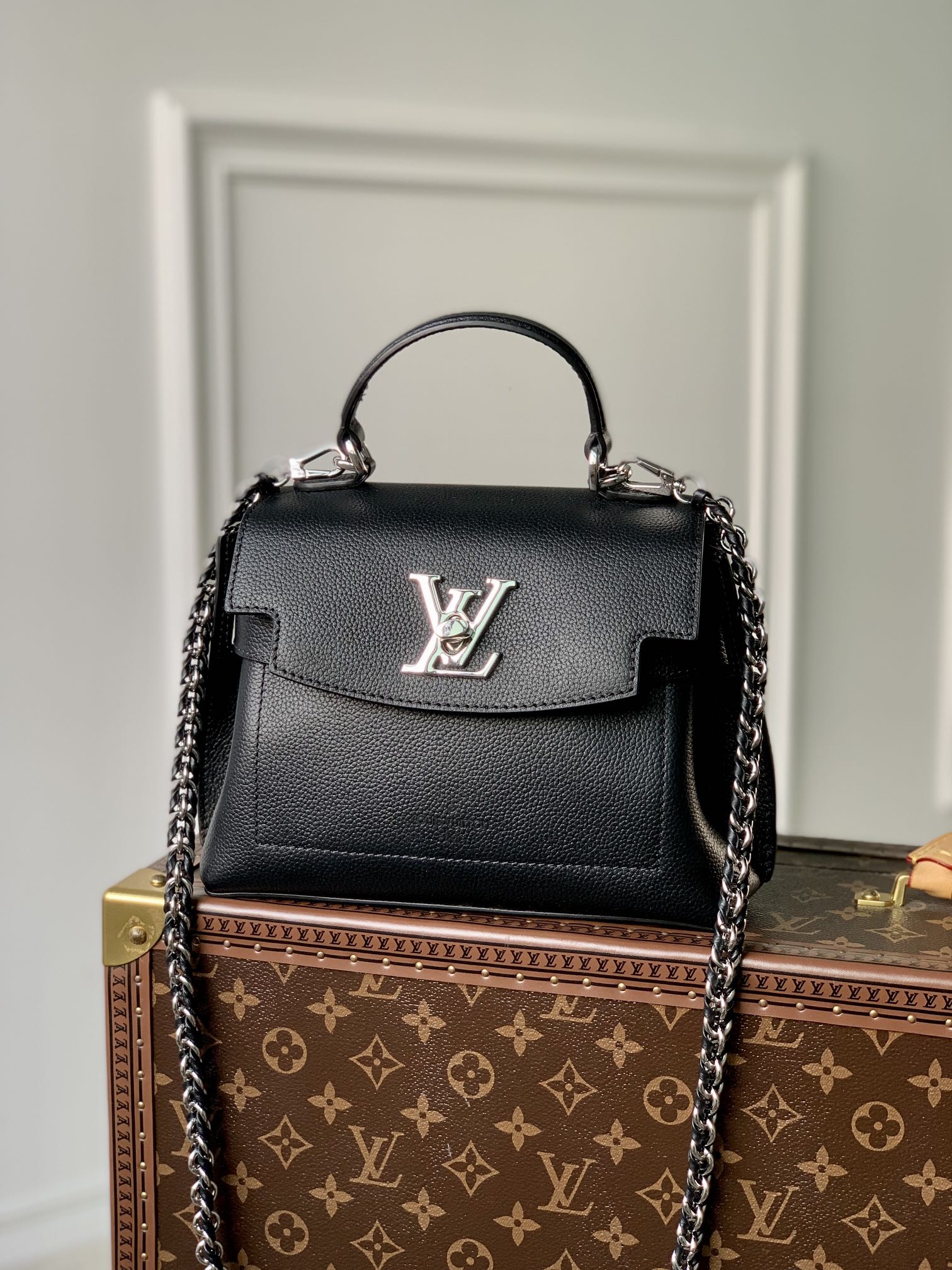 Louis_Vuitton_Lockme_Eve