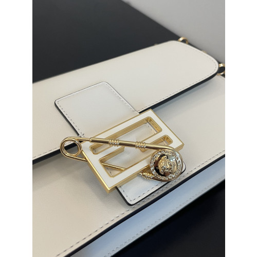 Fandace_Baguette_Bag-28x