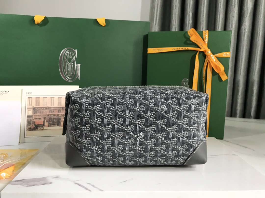 Goyard_Cosmetic_Bag-25x1