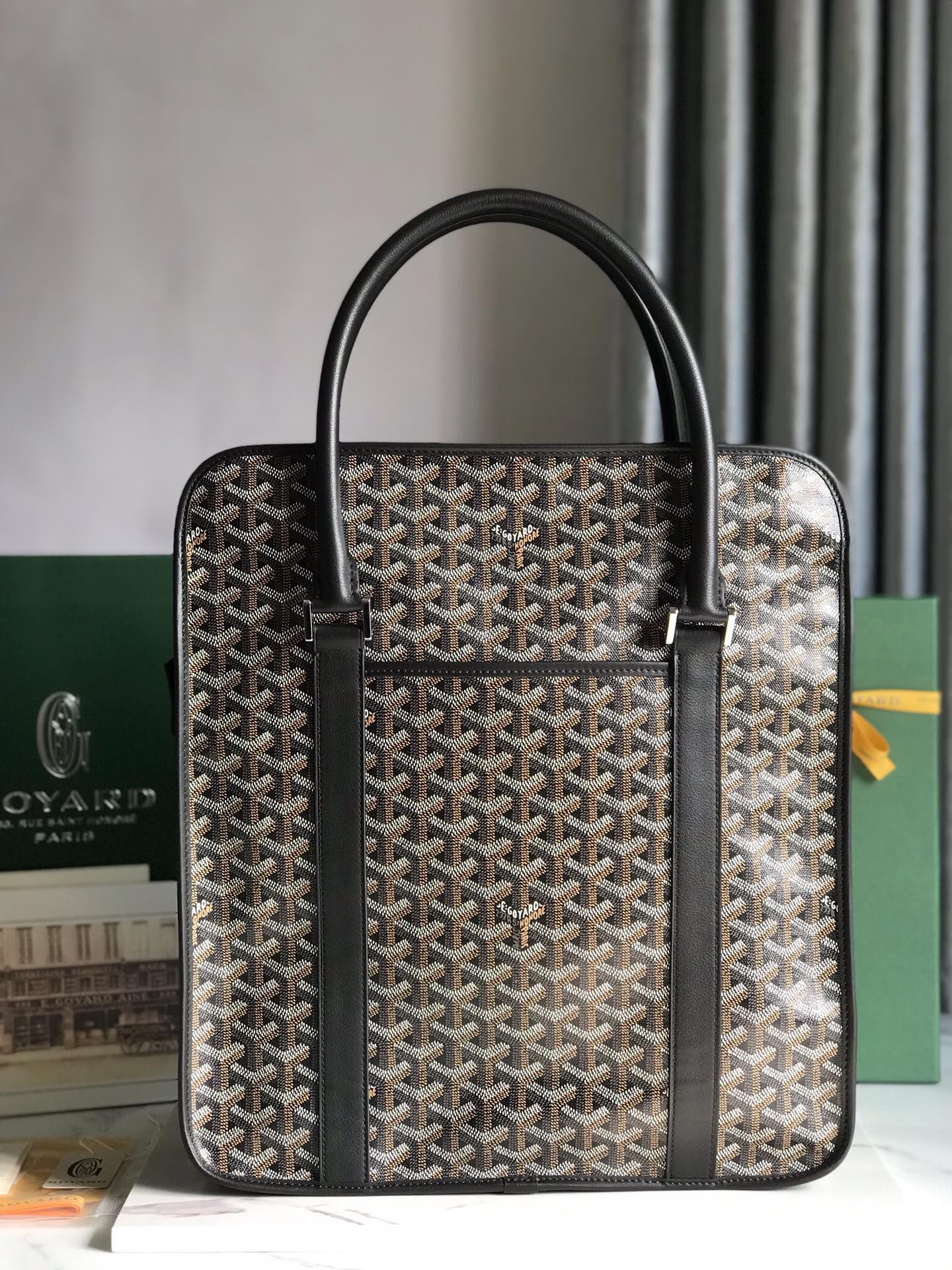 Goyard_Bourg