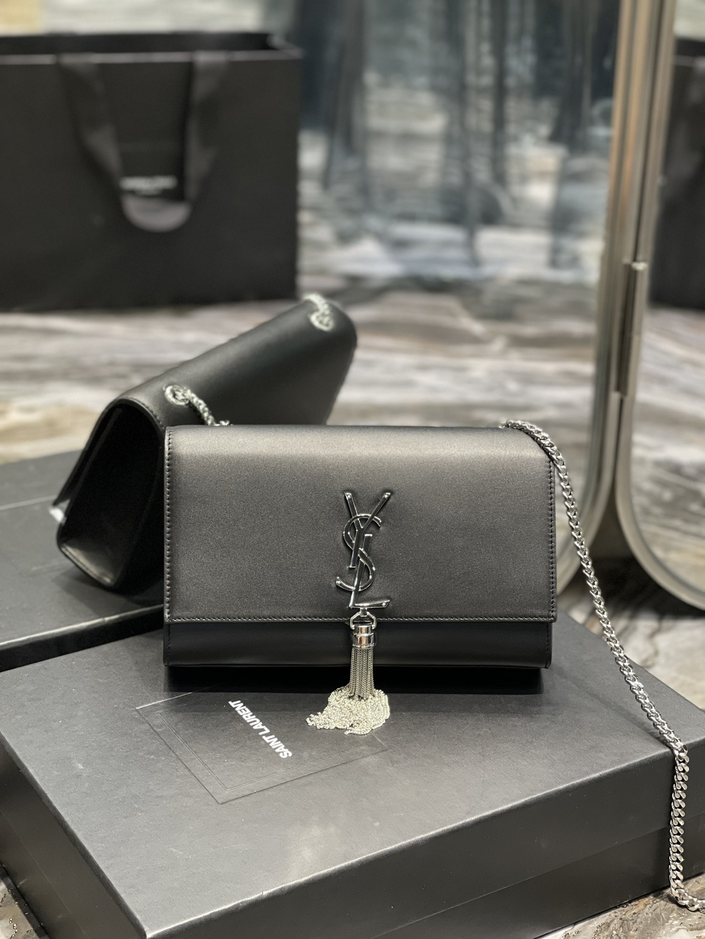 YSL_Medium_Kate_Bags-24_