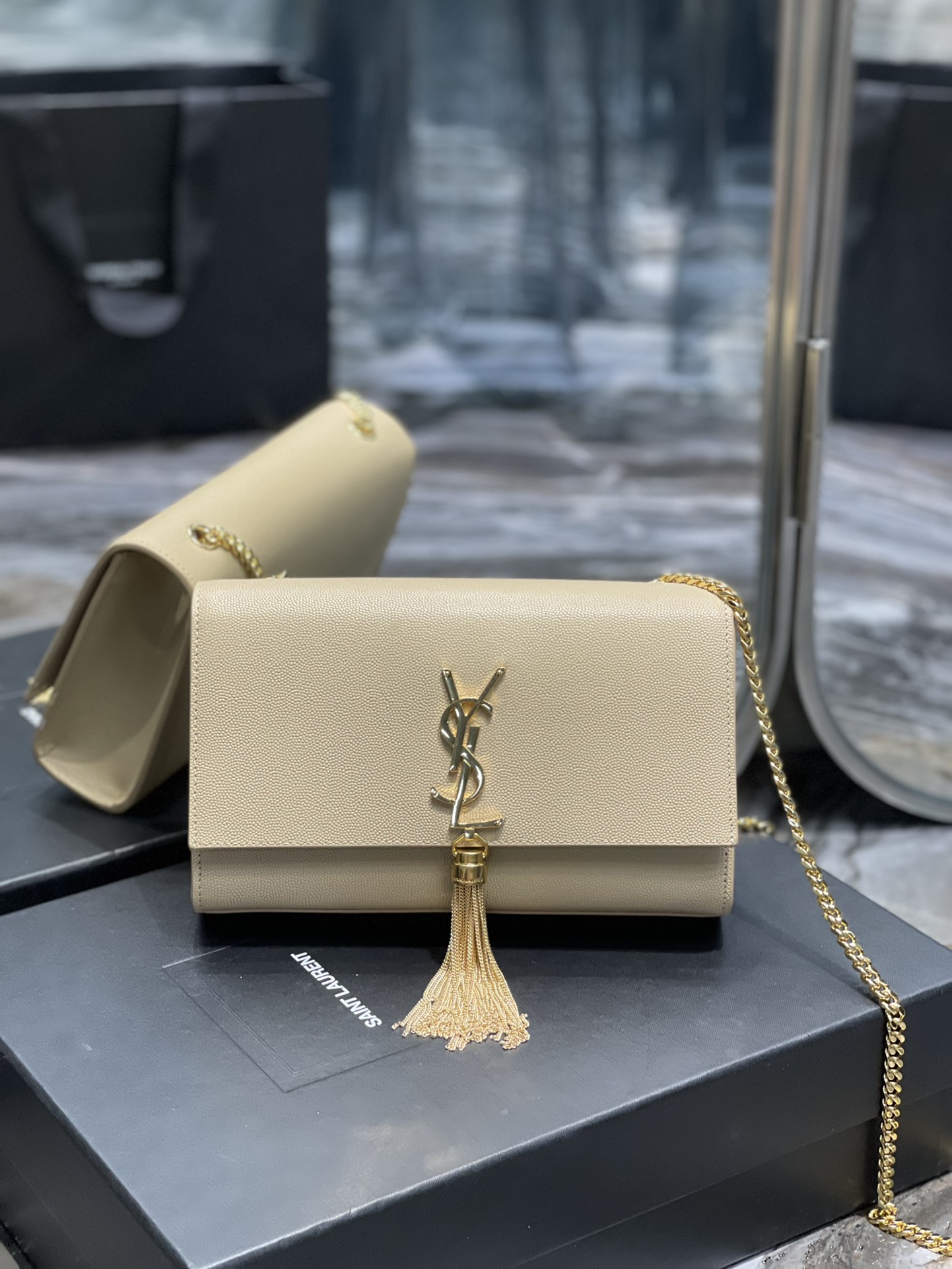 YSL_Medium_Kate_Bags-24_