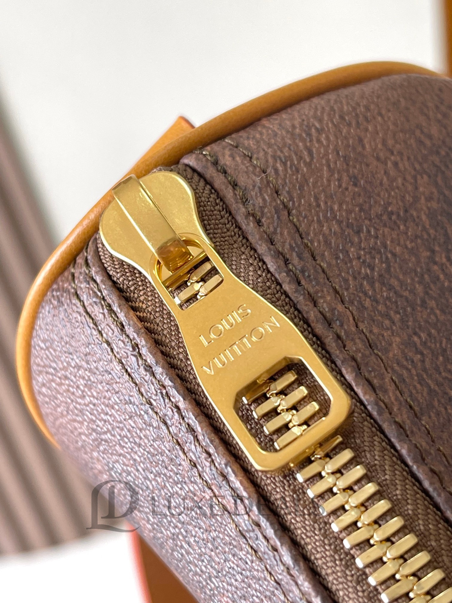 LOUIS VUITTON KEEPALL BANDOULIÈRE 25 M11542 4