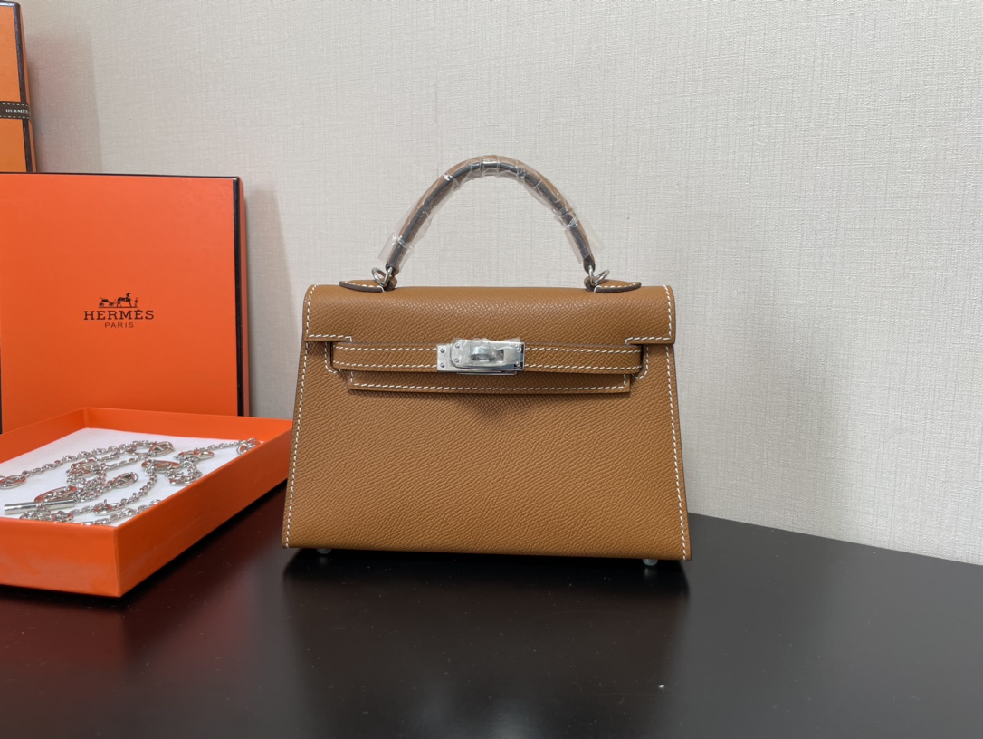 Hermes_Kelly