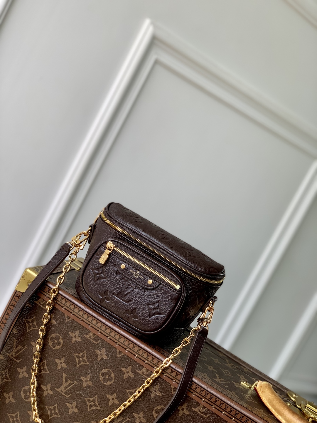 Louis_Vuitton_Mini_Bumba