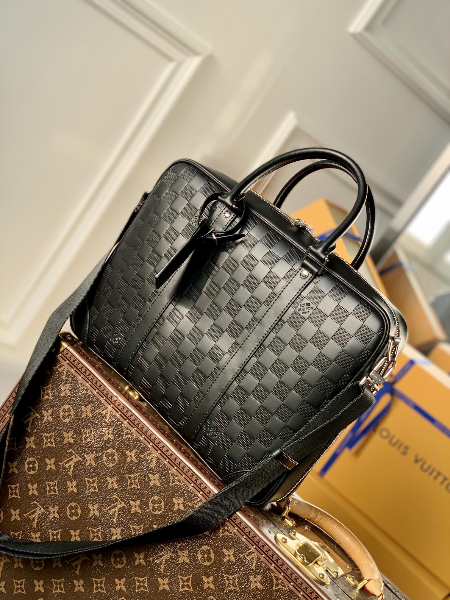 Louis_Vuitton_N45288_Dam