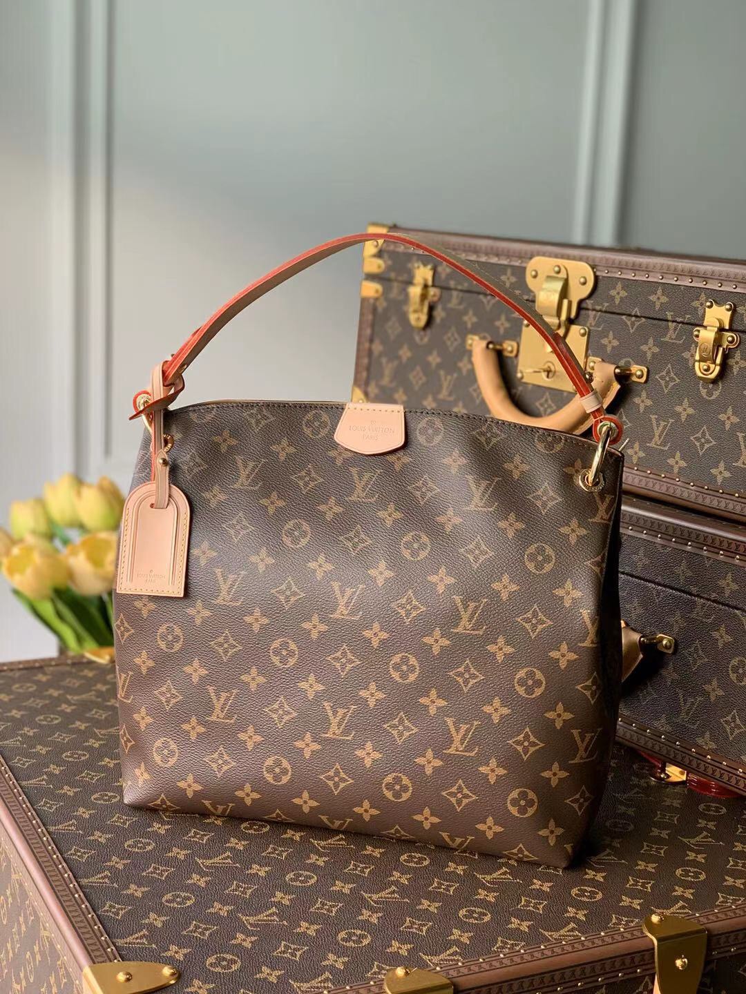 Louis_Vuitton_Graceful_H