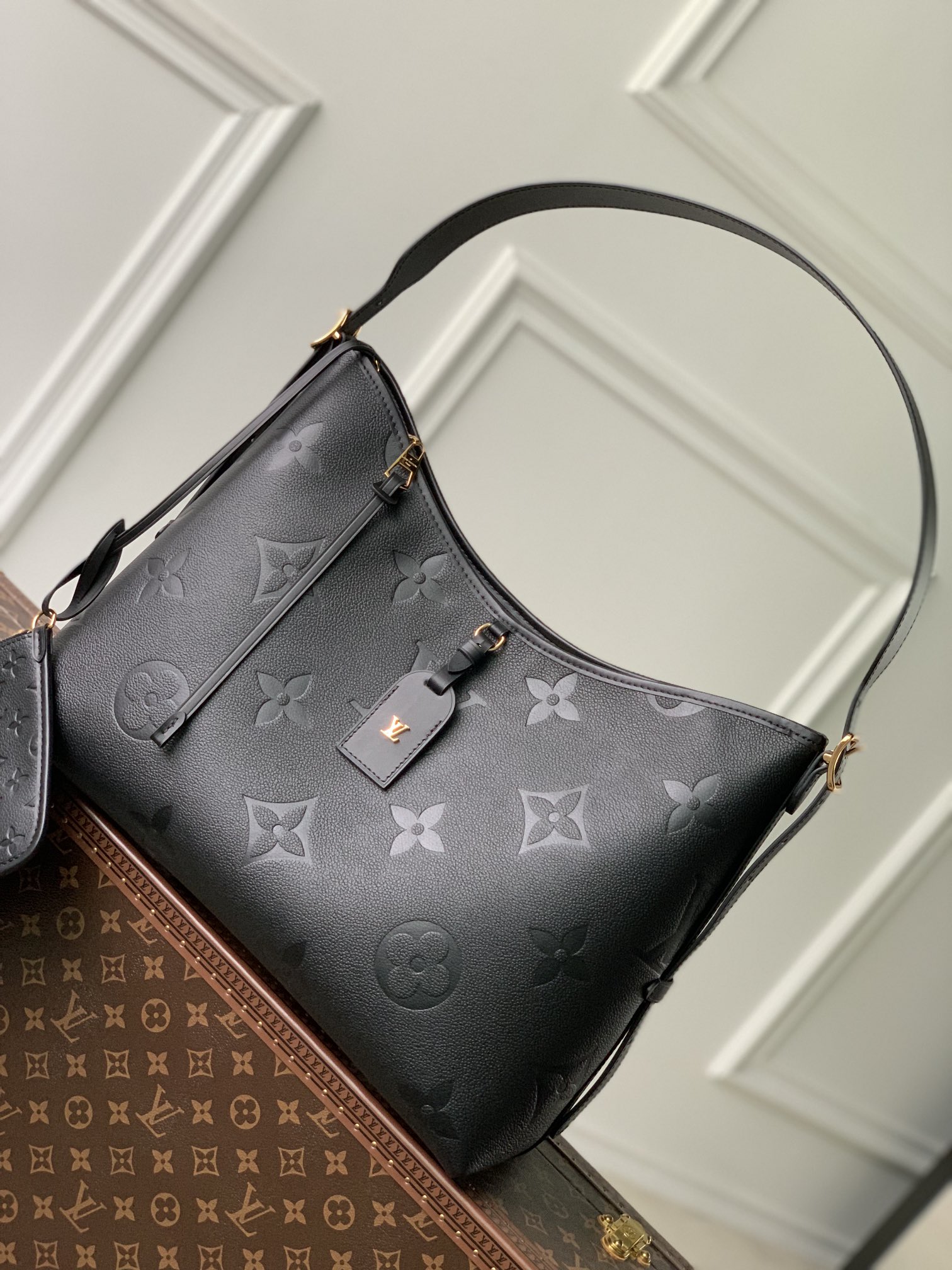 Louis_Vuitton_CarryAll_B