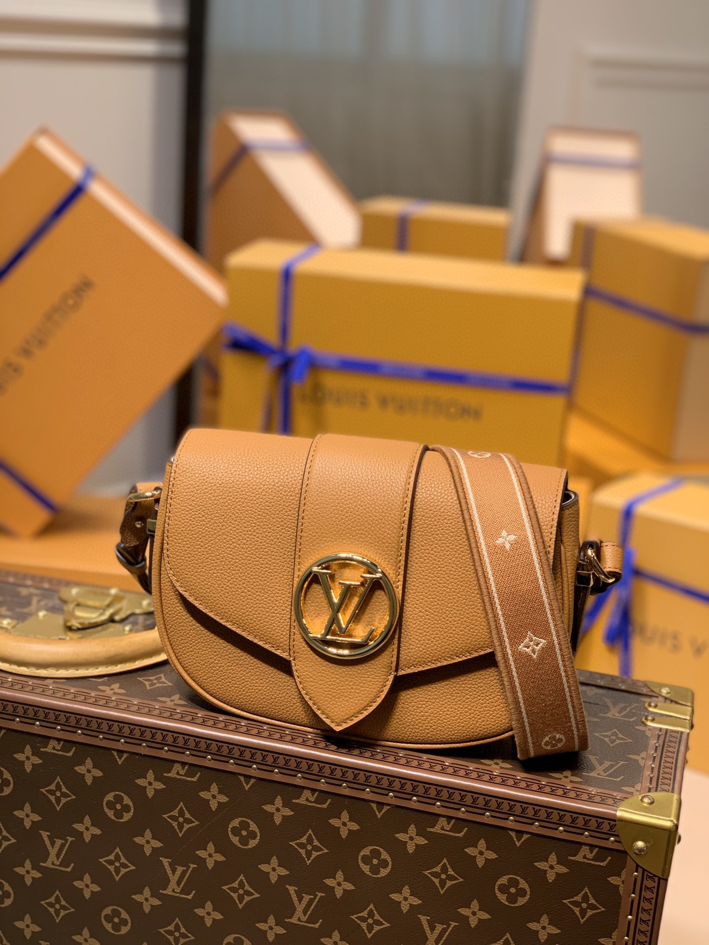 Louis_Vuitton_Pont_9_Sof