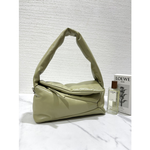 Lowee_Puzzle_Puffer_Hobo