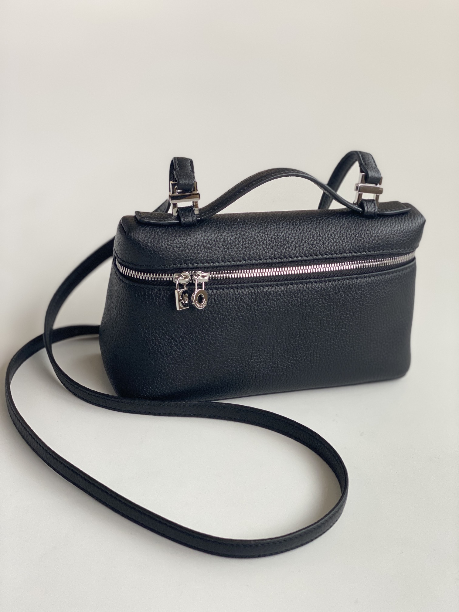 Loro_Piana_Bag-19CM