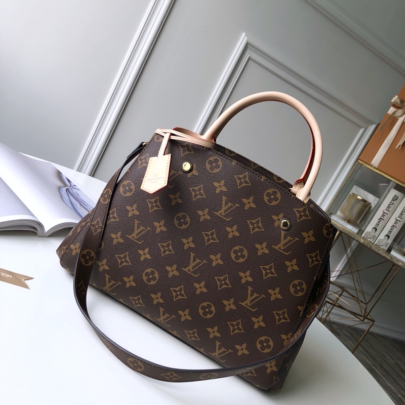 Louis_Vuitton_Montaigne_