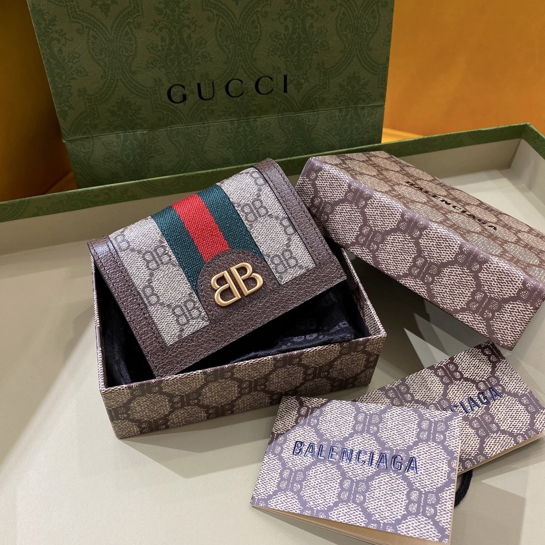 Gucci_Balenciaga_Pouch-1