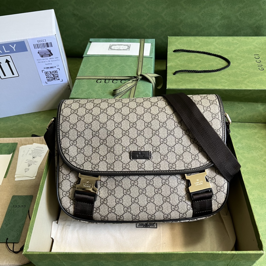 Gucci_Messenger_Bag-33x_