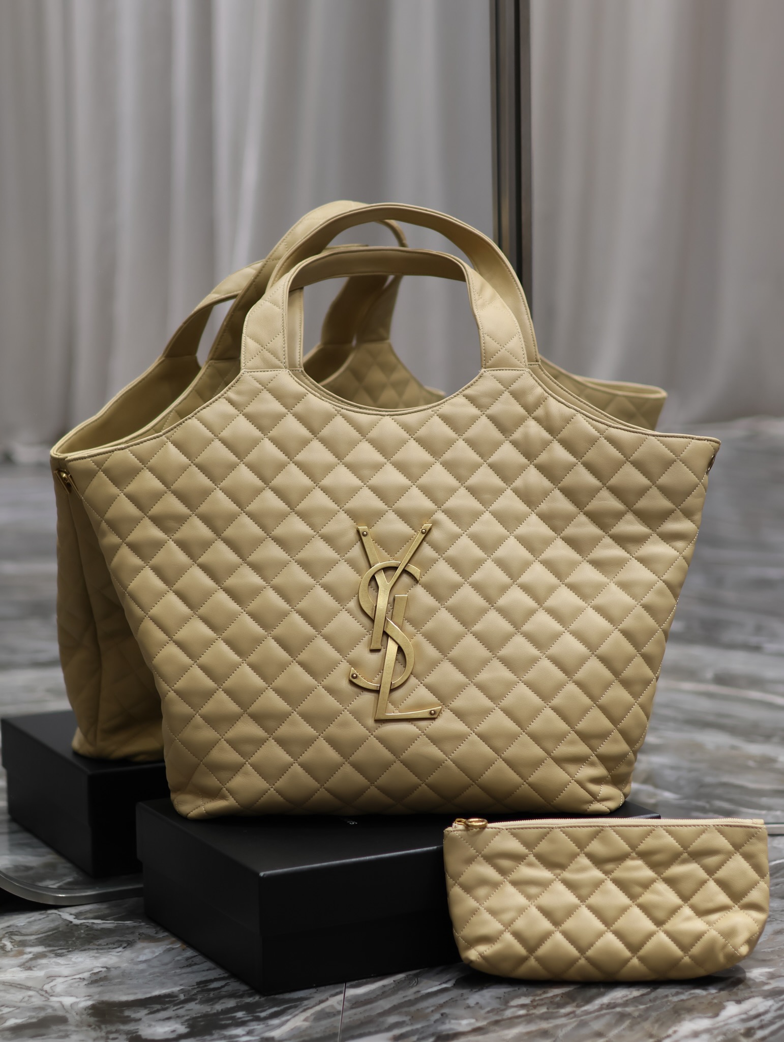 YSL_Rive_Ica