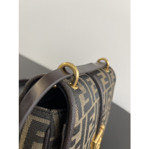 Fendi_C’mon_-21×6.5x15CM