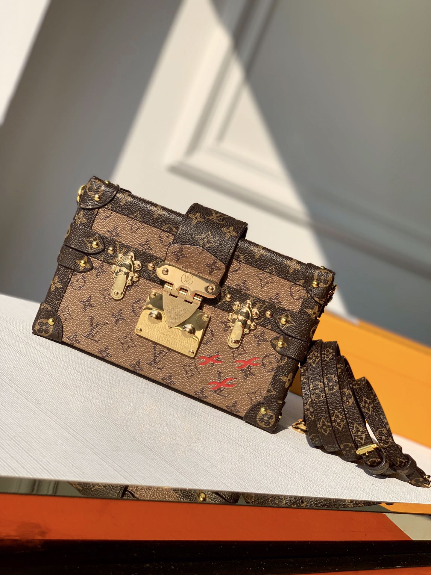Louis_Vuitton_Petite_Mal