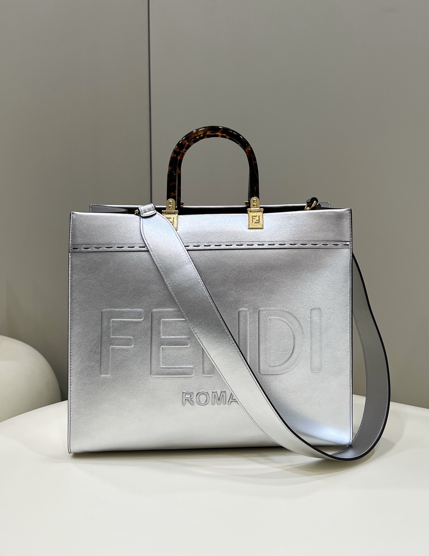 Fendi_Tote-36_17_31CM