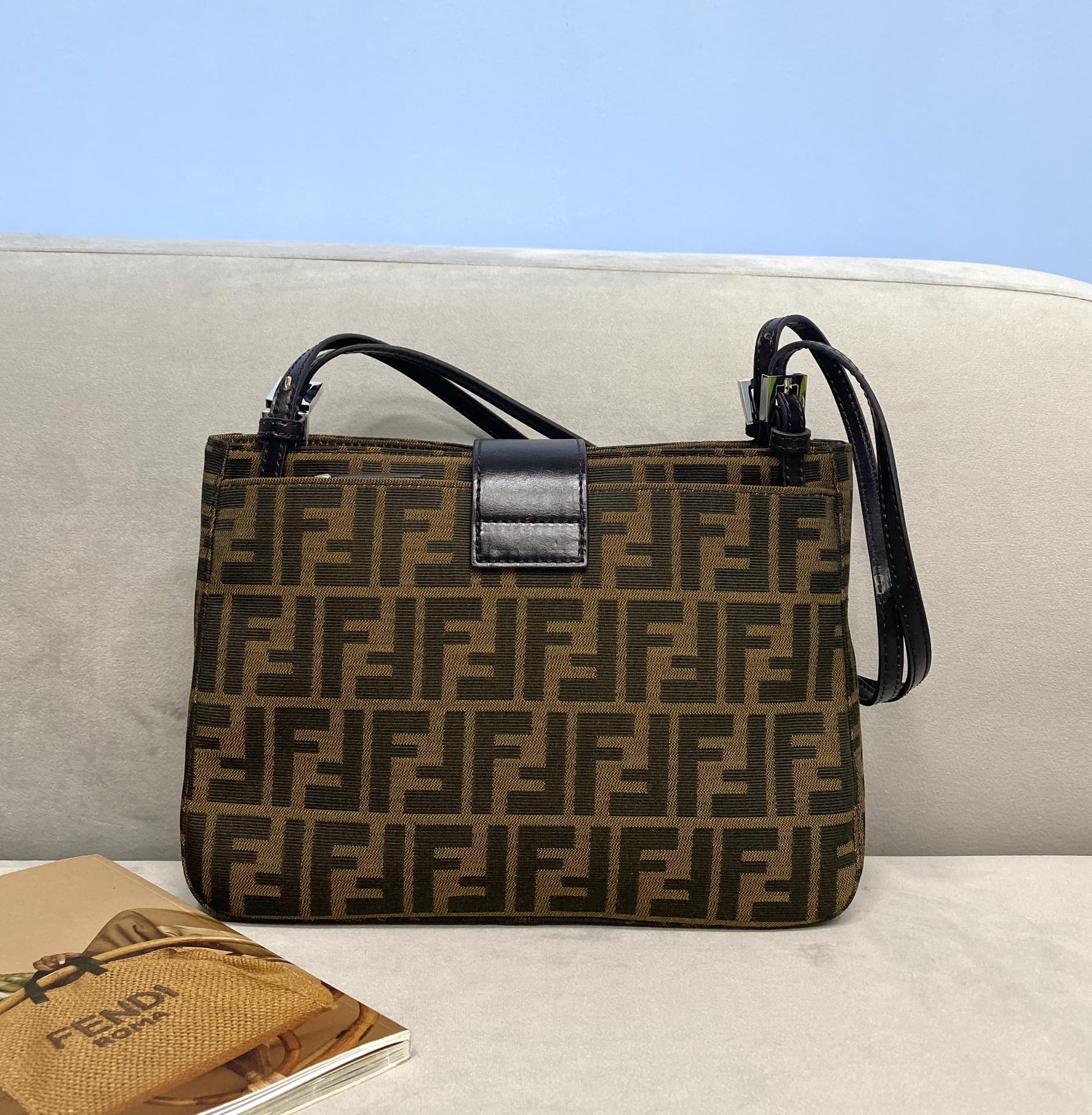 Fendi_Vintage_Handbags-2