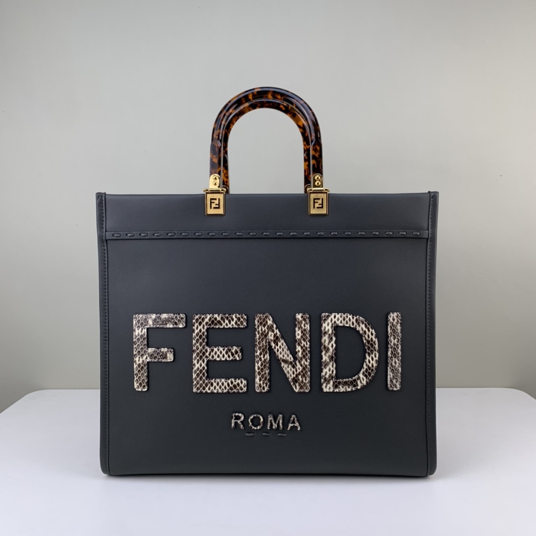 Fendi_Vintage_Handbags-3