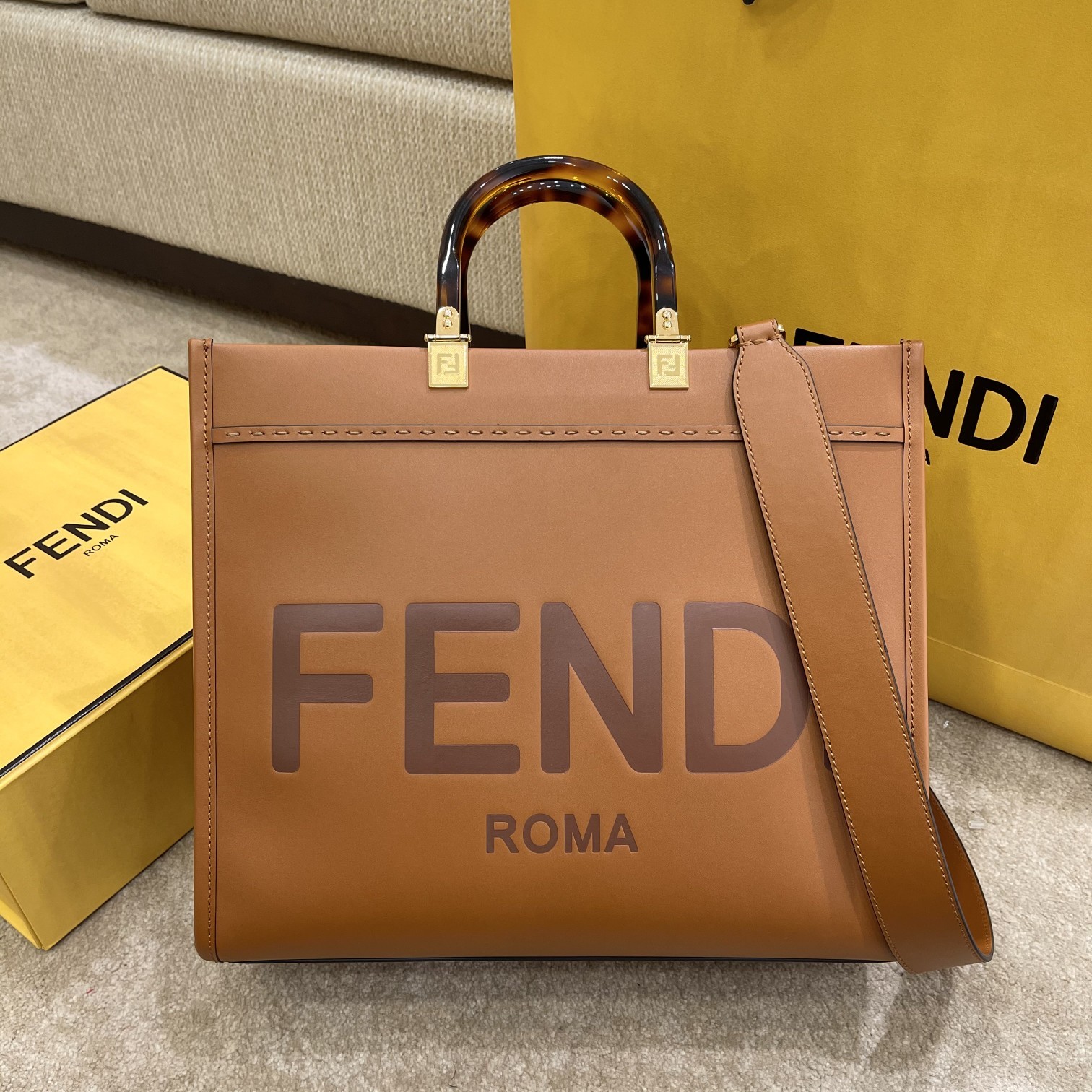 Fendi_Vintage_Handbags-3
